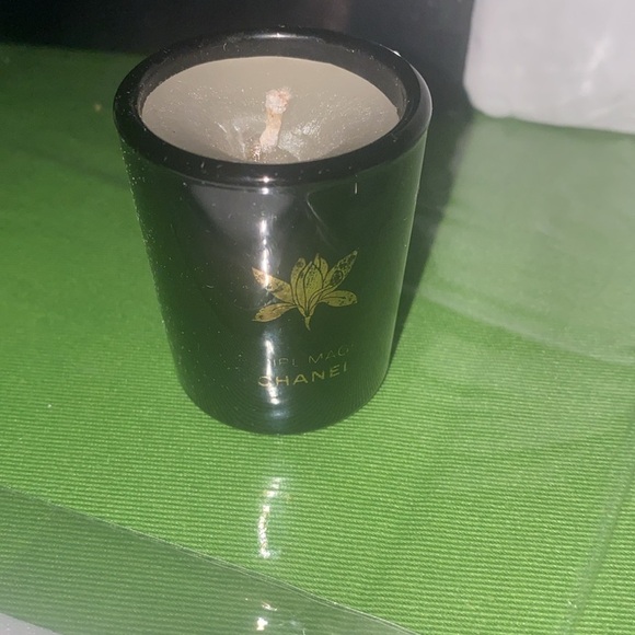 Chanel cosmetic Bag EUC with New Never used Spa/make up items
Chanel
Exclusive - Picture 8 of 16